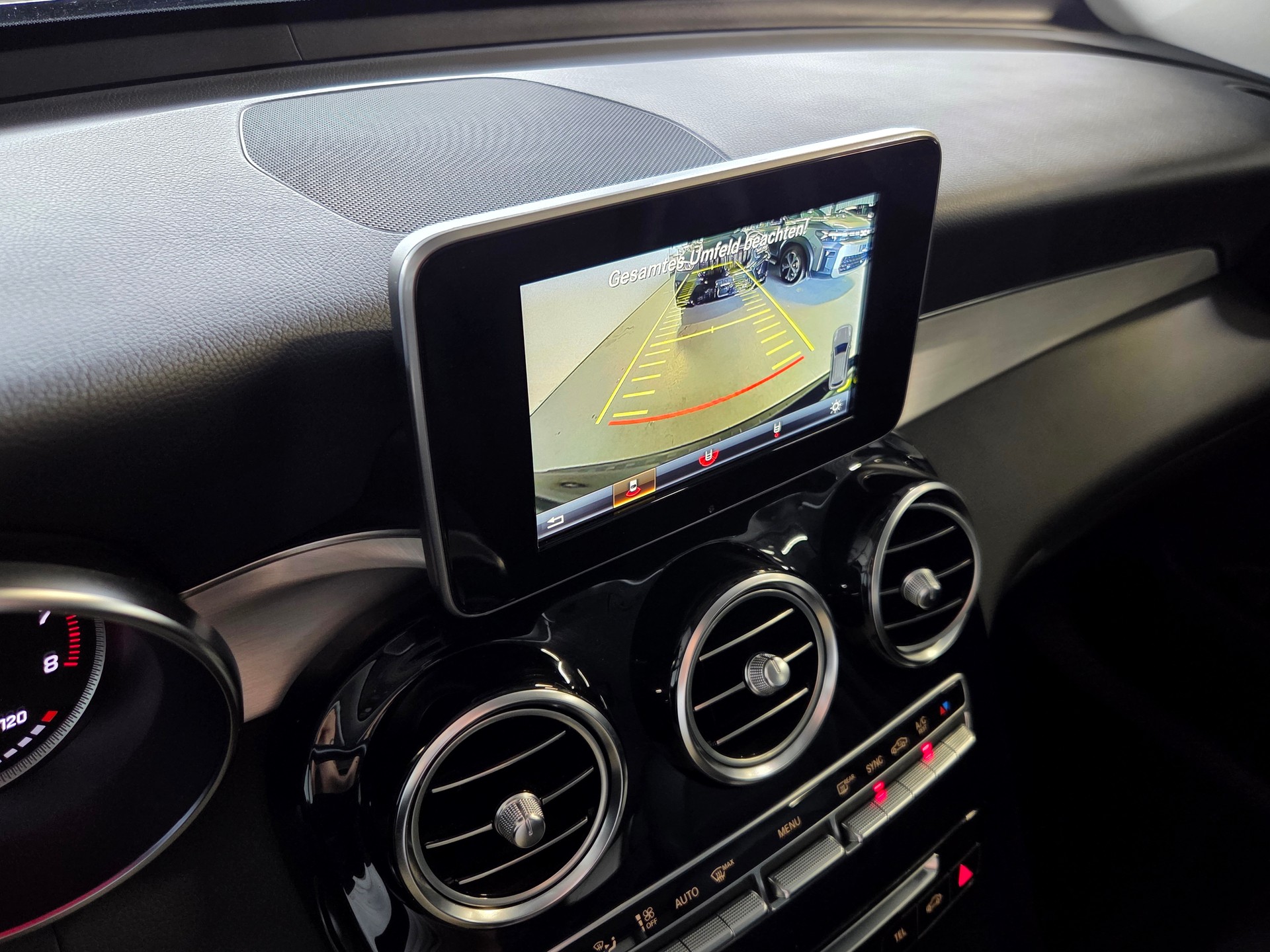 MERCEDES-BENZ GLC 250 4m-image-4