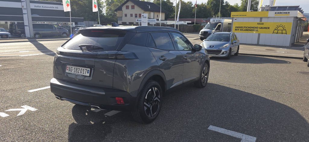 PEUGEOT 2008 1.2 PureTech 130 GT-image-1