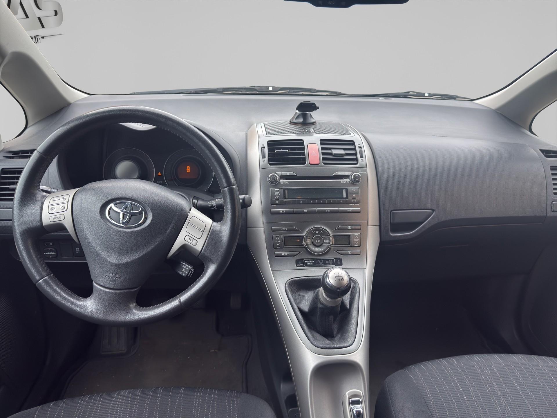TOYOTA Auris 1.6 Linea Luna-image-10