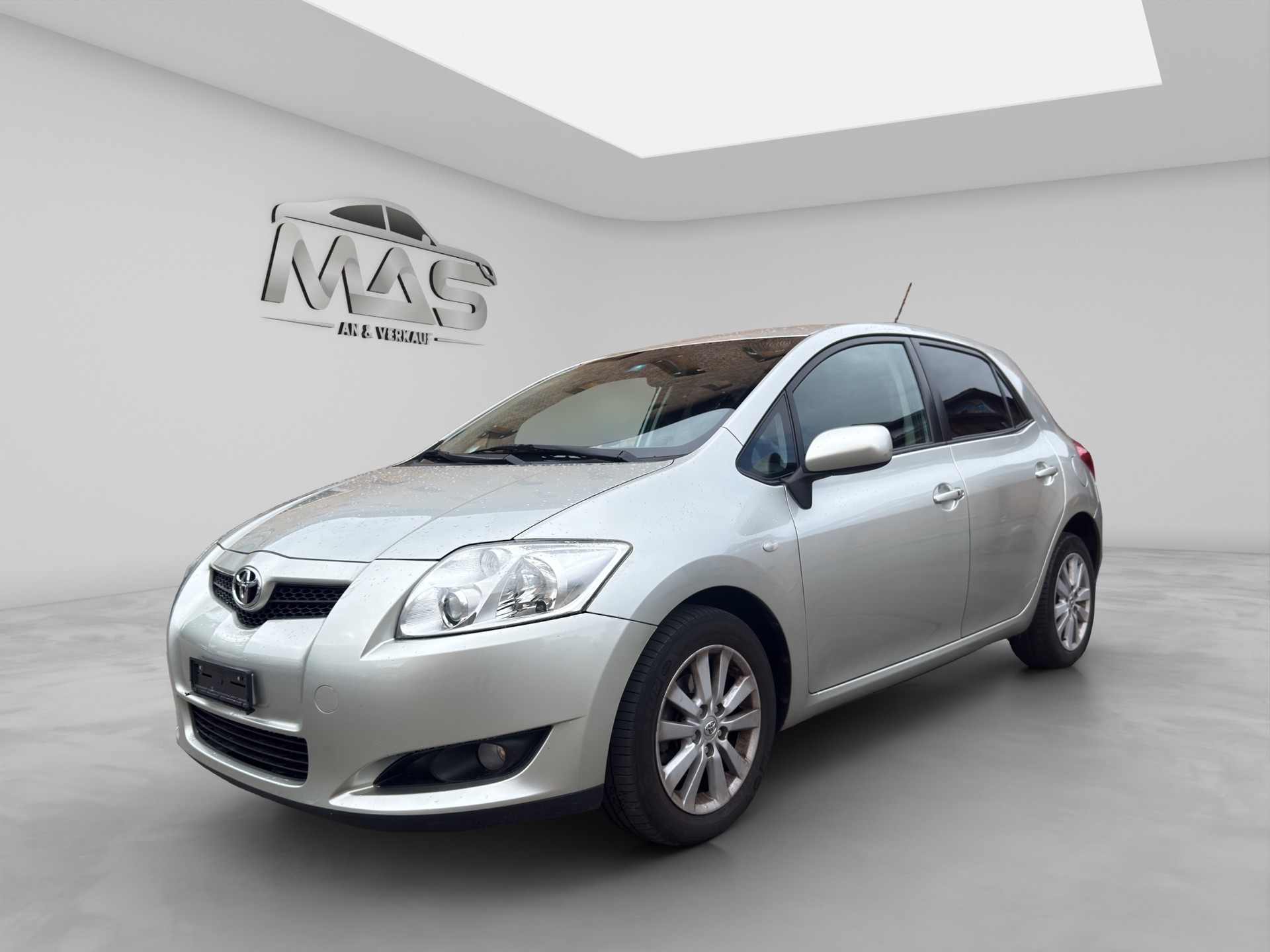 TOYOTA Auris 1.6 Linea Luna-image-0