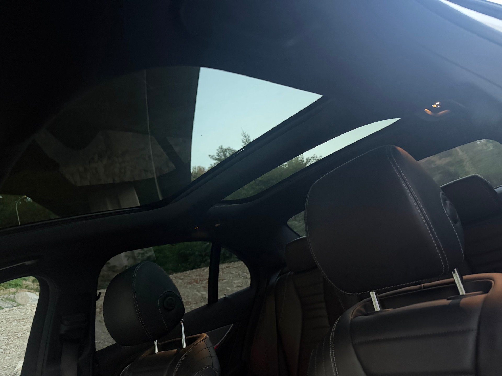 MERCEDES-BENZ E 400 AMG Line 4Matic 9G-Tronic-image-10
