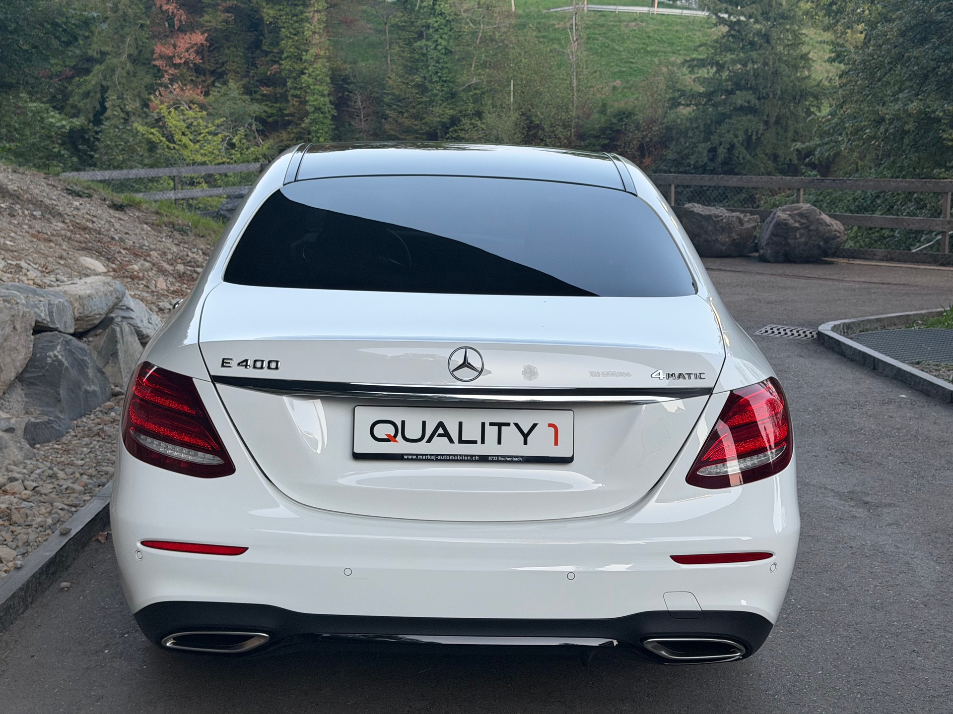 MERCEDES-BENZ E 400 AMG Line 4Matic 9G-Tronic-image-4