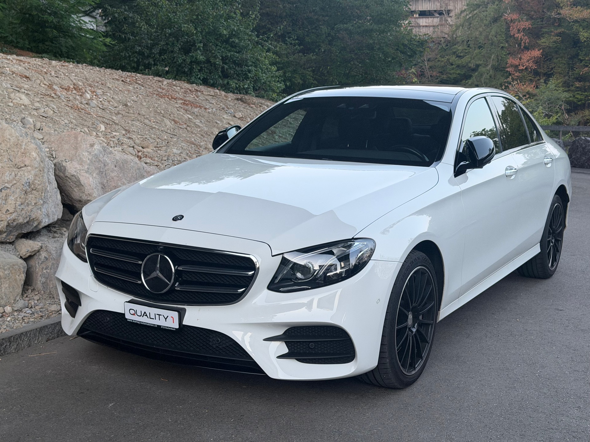 MERCEDES-BENZ E 400 AMG Line 4Matic 9G-Tronic