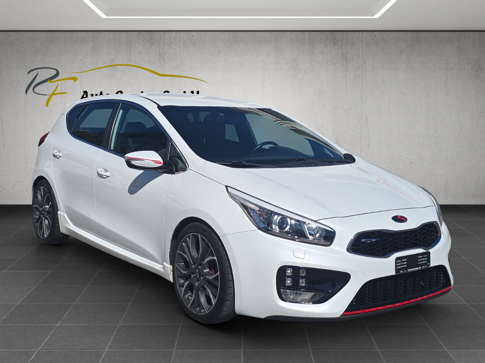 KIA Cee'd 1.6 GDi Turbo GT-image-2