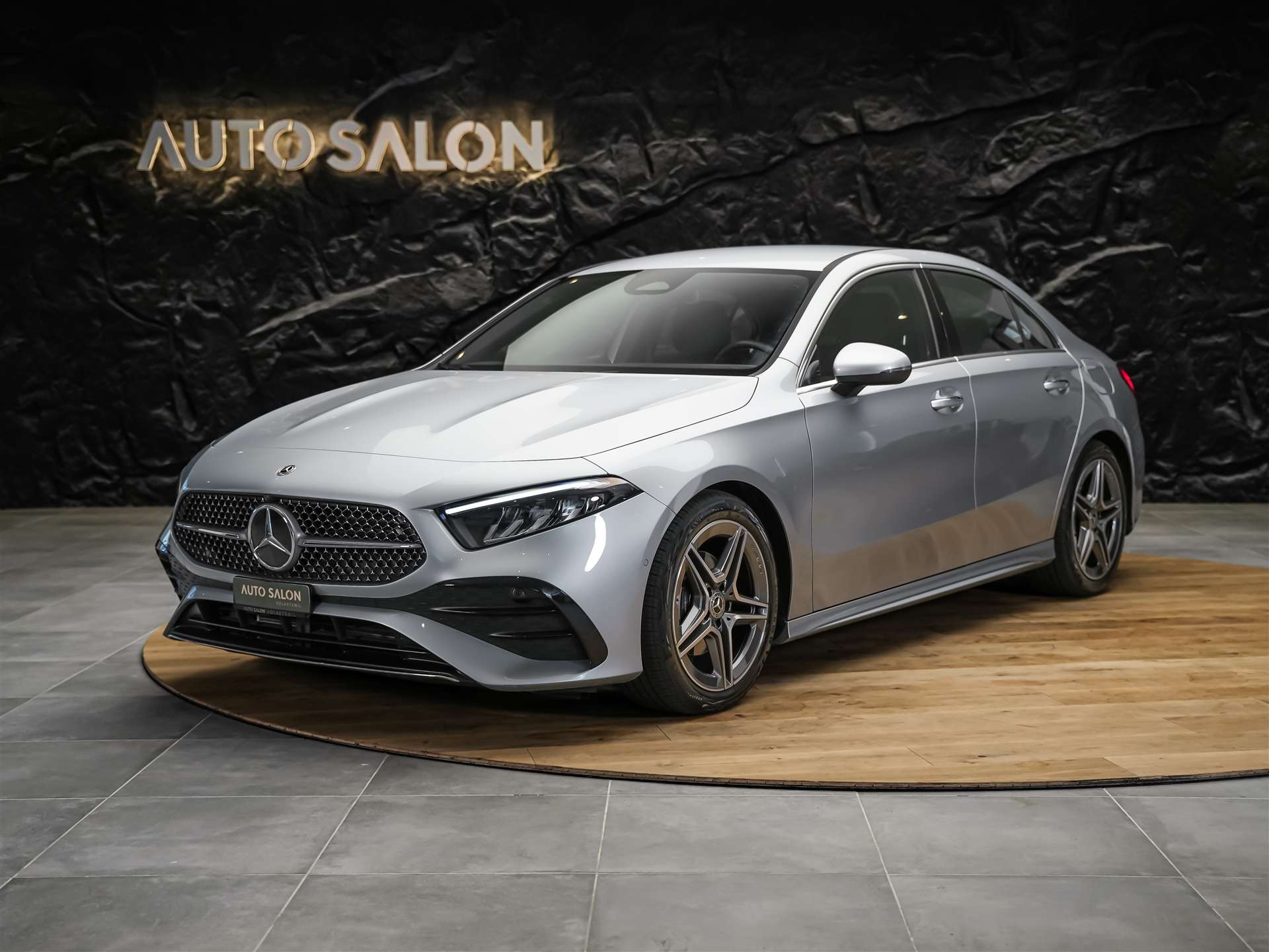 MERCEDES-BENZ A 200 d AMG Line 8G-DCT *LIMOUSINE*Facelift*Lenkradheizung*-image-1