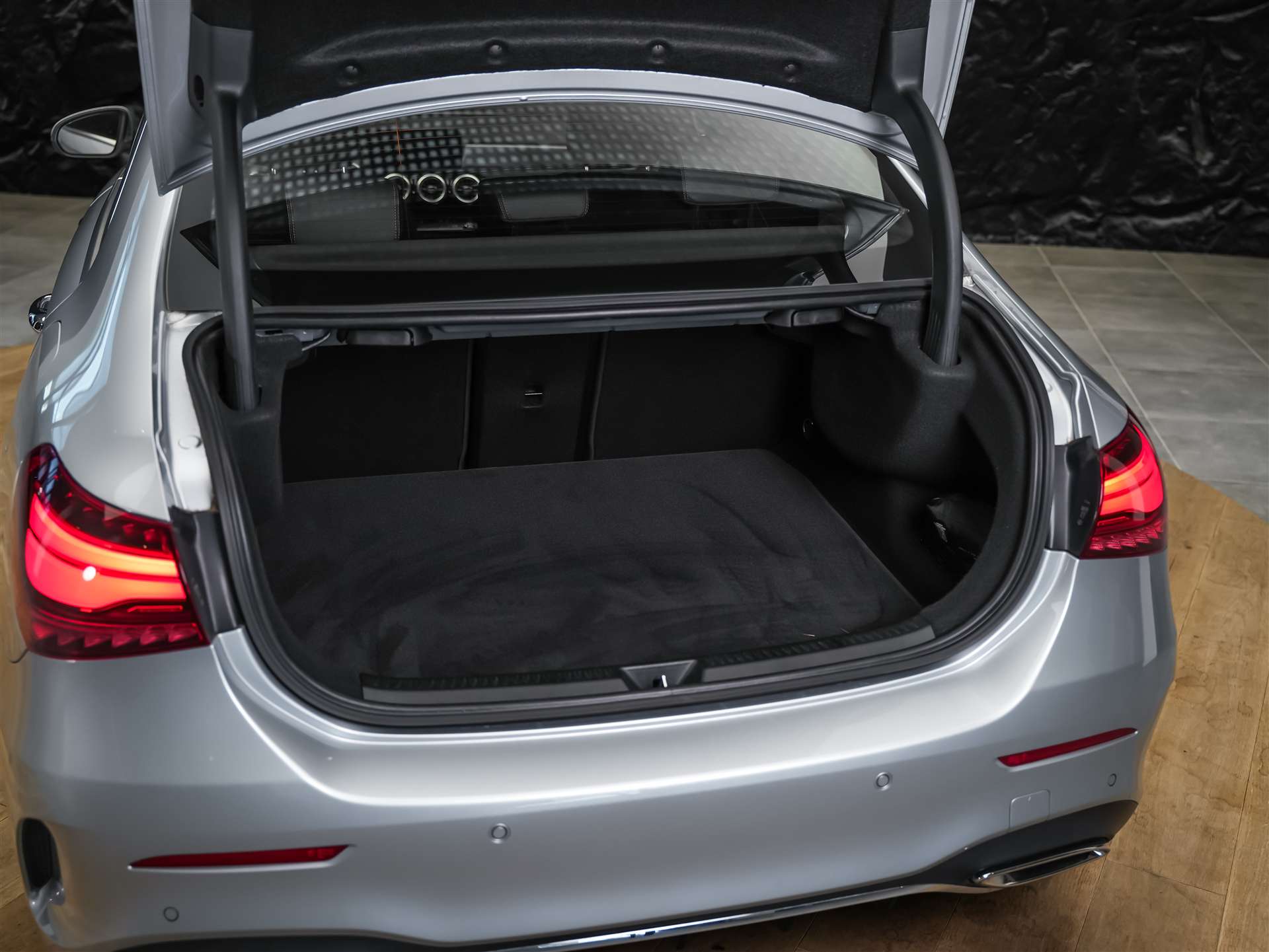 MERCEDES-BENZ A 200 d 8G-DCT-image-38