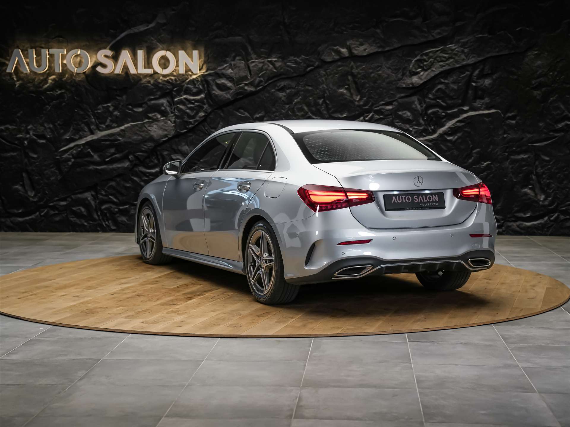 MERCEDES-BENZ A 200 d 8G-DCT-image-2