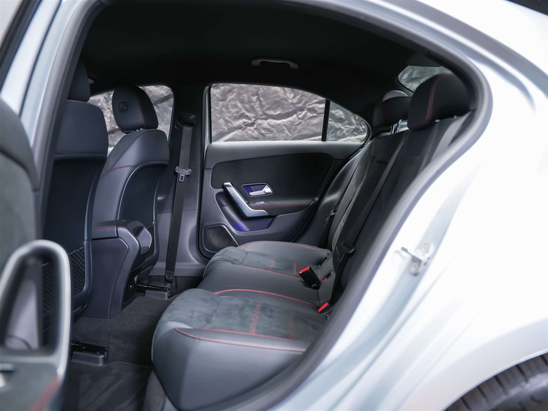 MERCEDES-BENZ A 200 d 8G-DCT-image-11