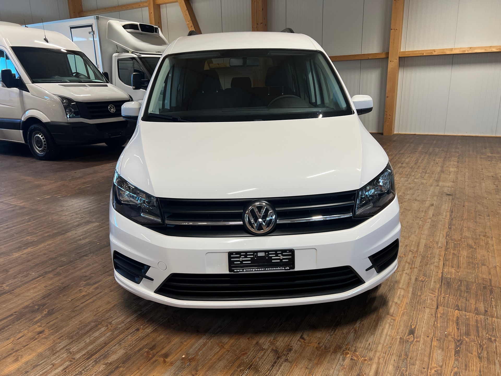 VW Caddy 2.0 TDI Family-image-1