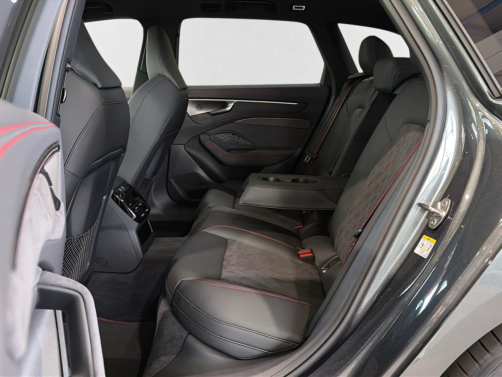 AUDI A6 Avant TFSI quattro 270 kW**Matrix,S-Sportsitze,5-Jahre Audi Garantie,**-image-8