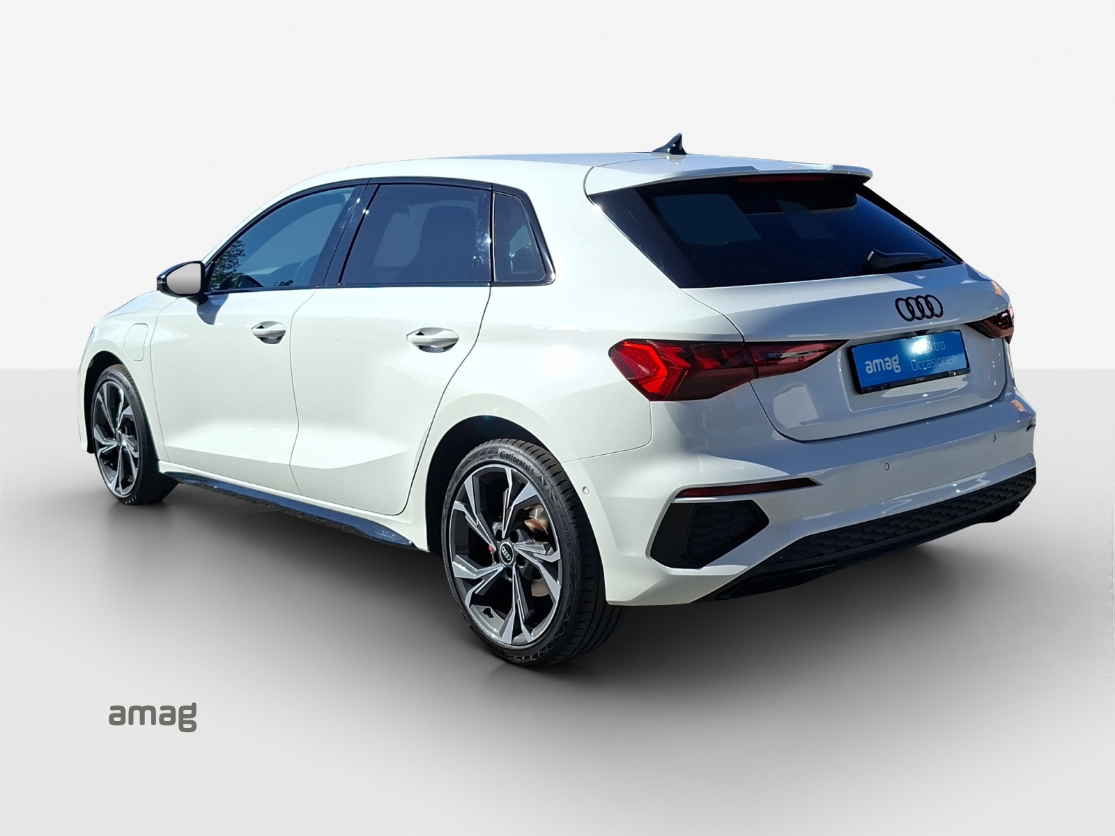 AUDI A3 Sportback 40 TFSI e S line S-tronic-image-2