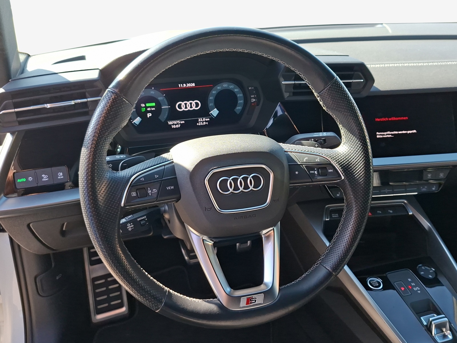 AUDI A3 Sportback 40 TFSI e S line S-tronic-image-9