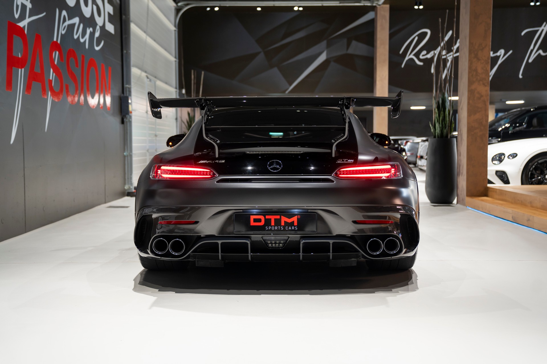 MERCEDES-BENZ AMG GT Black Series-image-4