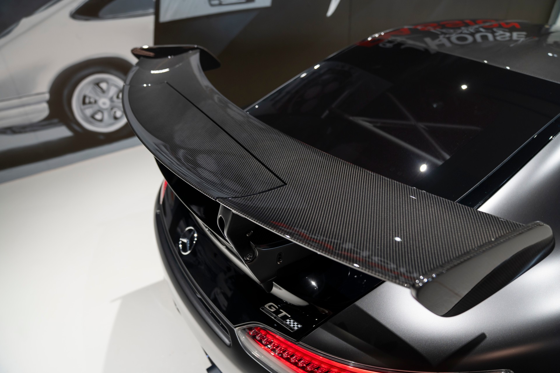 MERCEDES-BENZ AMG GT Black Series-image-13
