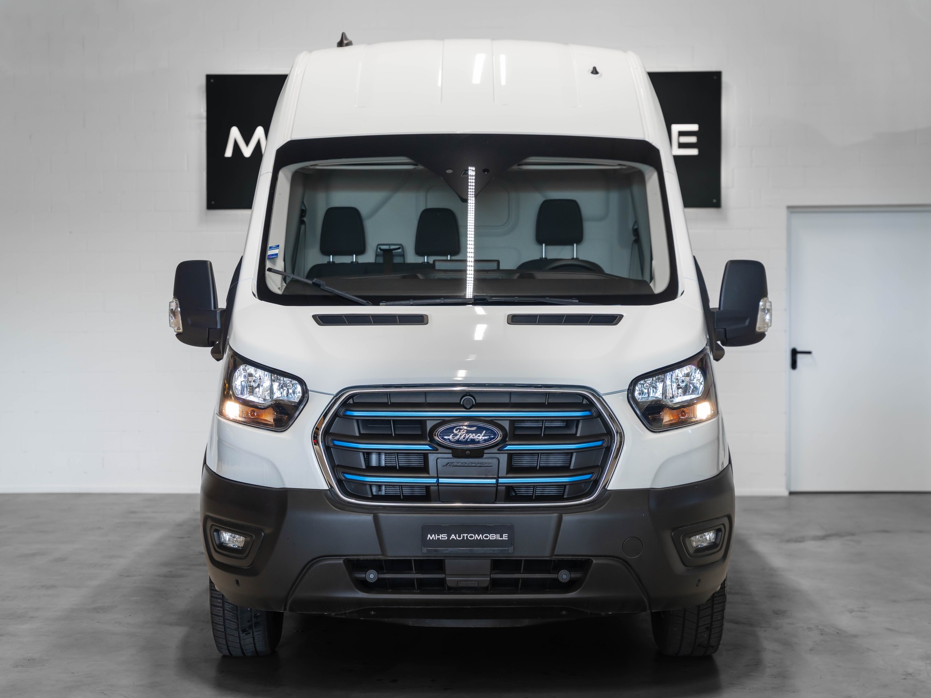 FORD E-Transit Van 350 L2 Trend RWD 68kWh-image-5