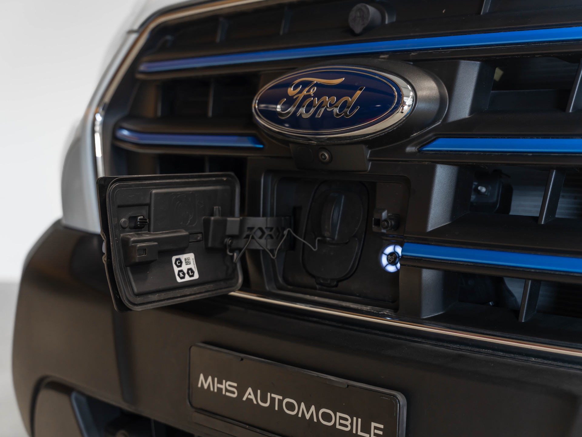 FORD E-Transit Van 350 L2 Trend RWD 68kWh-image-14