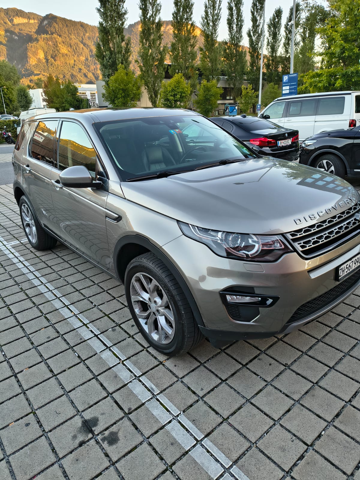 LAND ROVER 2.0 TD4 180 HSE-image-1
