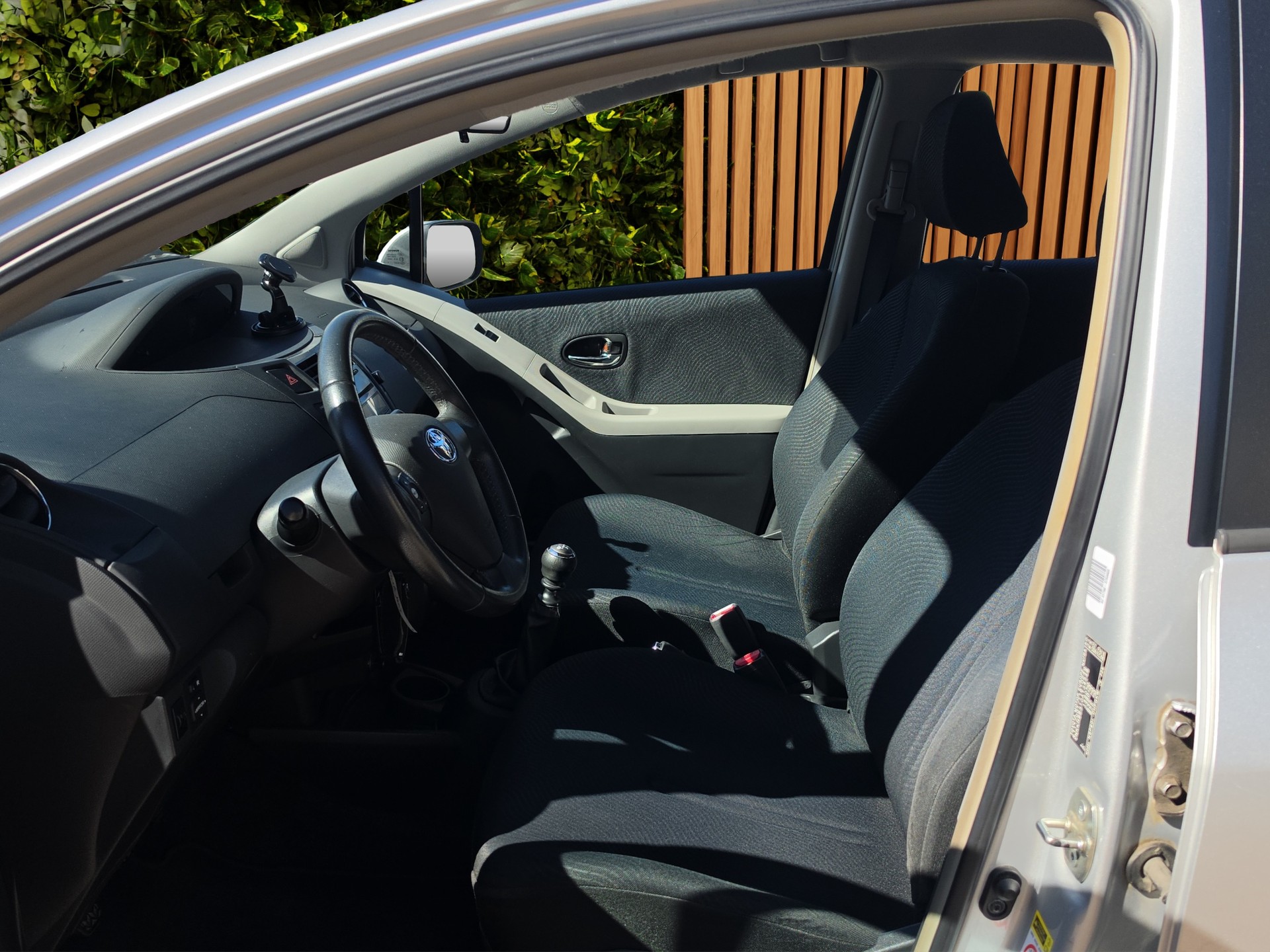 TOYOTA Yaris 1.33 Linea Sol-image-8