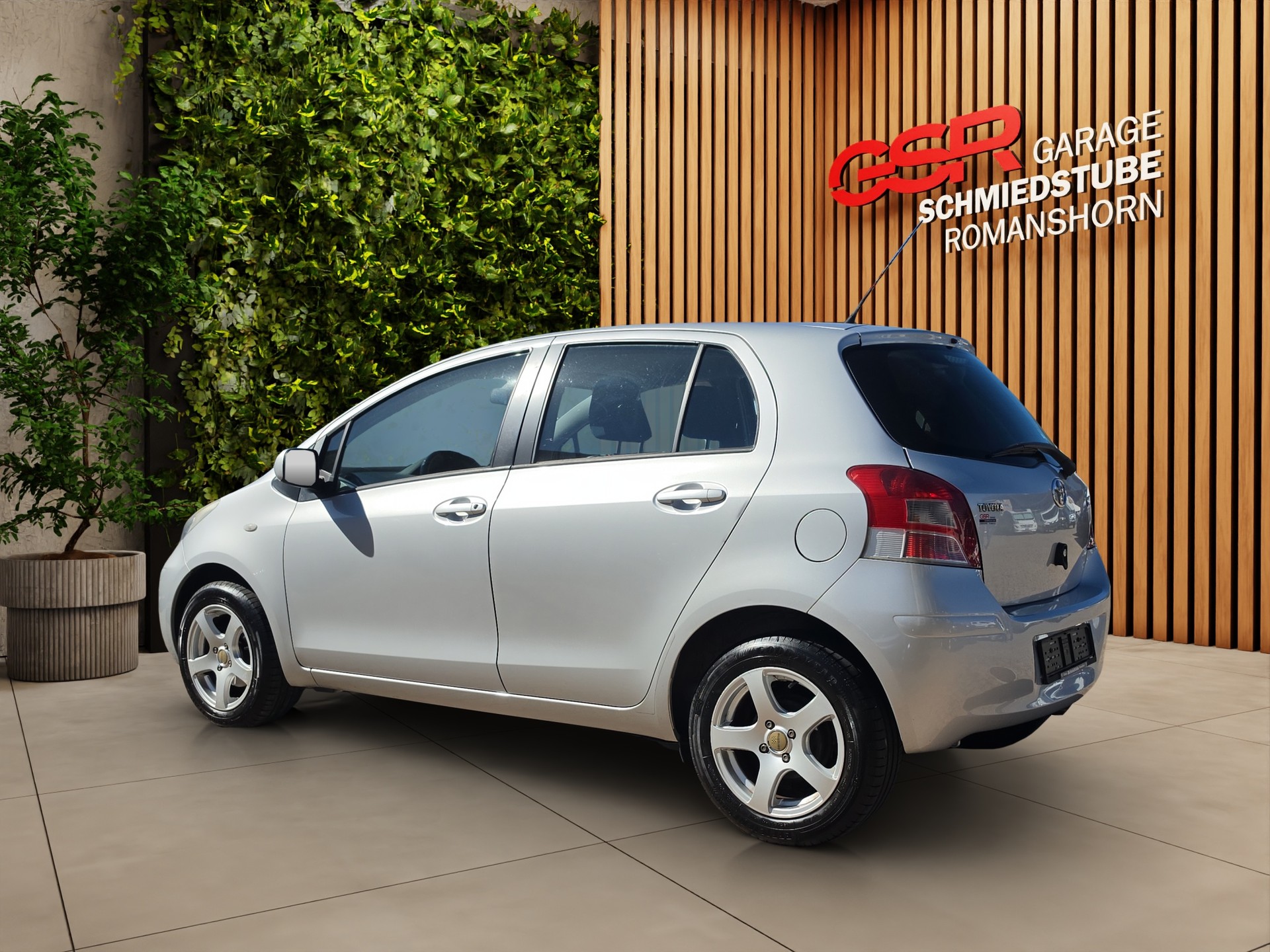 TOYOTA Yaris 1.33 Linea Sol-image-2
