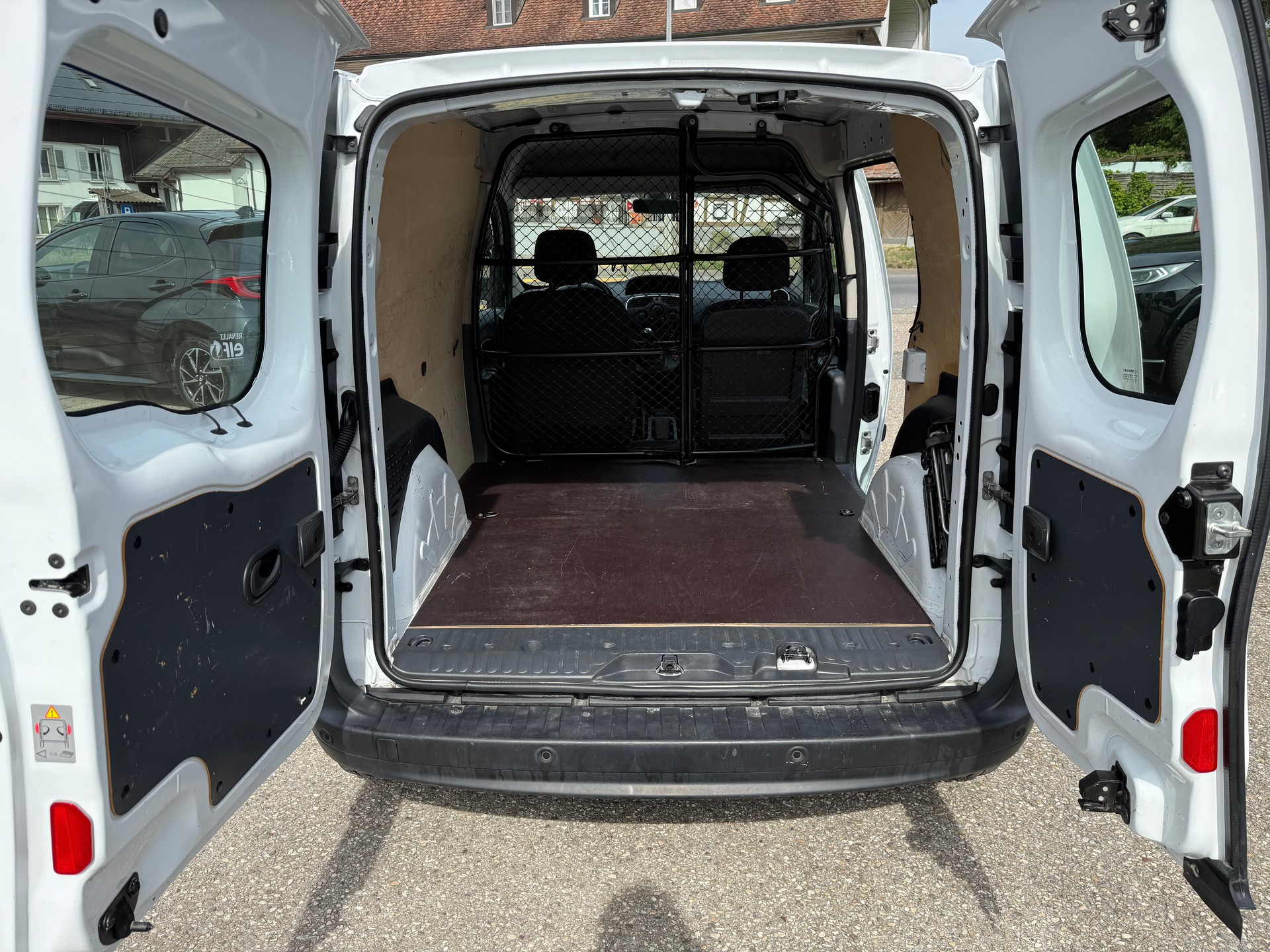 RENAULT Kangoo Medium TCe 115 ENERGY Business-image-10