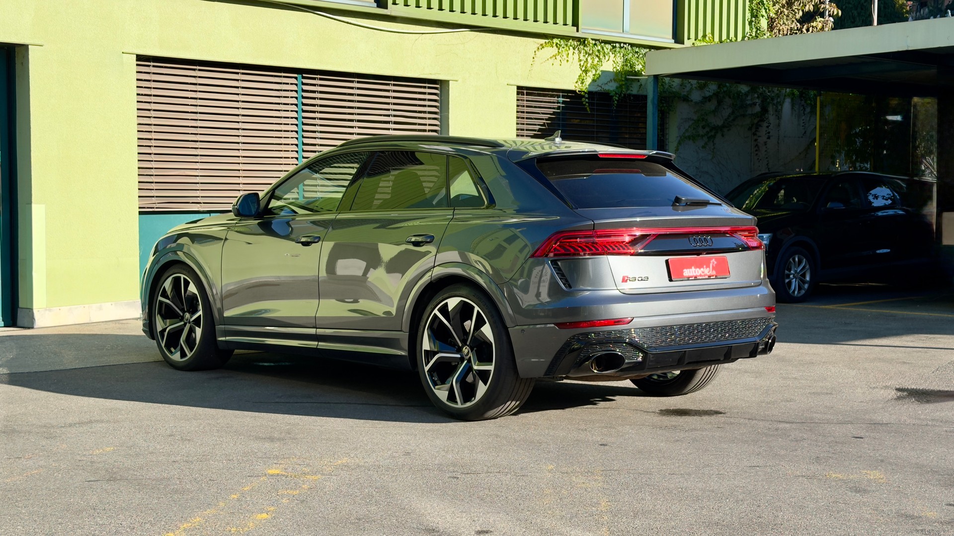 AUDI RSQ8 quattro tiptronic-image-2