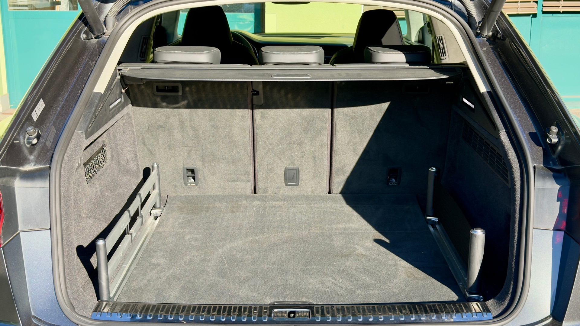 AUDI RSQ8 quattro tiptronic-image-13