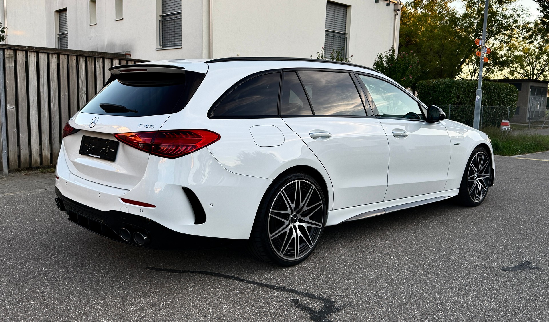 MERCEDES-BENZ C 43 AMG 4 MATIC*AMG DRIVERS PACKAGE*AMG REAL PERFORMANCE SOUND*EL. PANORAMA-GLASSCHIEBEDACH*-image-7