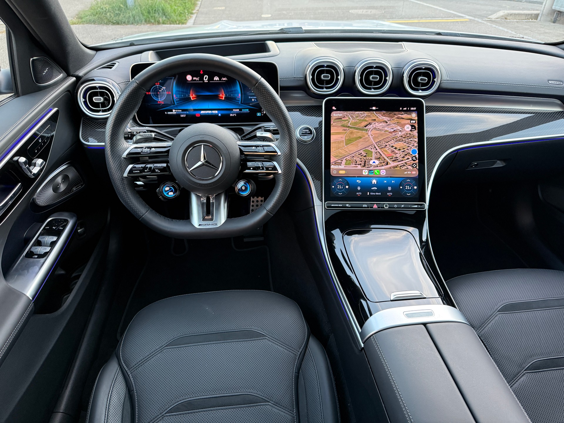 MERCEDES-BENZ C 43 AMG 4 MATIC*AMG DRIVERS PACKAGE*AMG REAL PERFORMANCE SOUND*EL. PANORAMA-GLASSCHIEBEDACH*-image-9