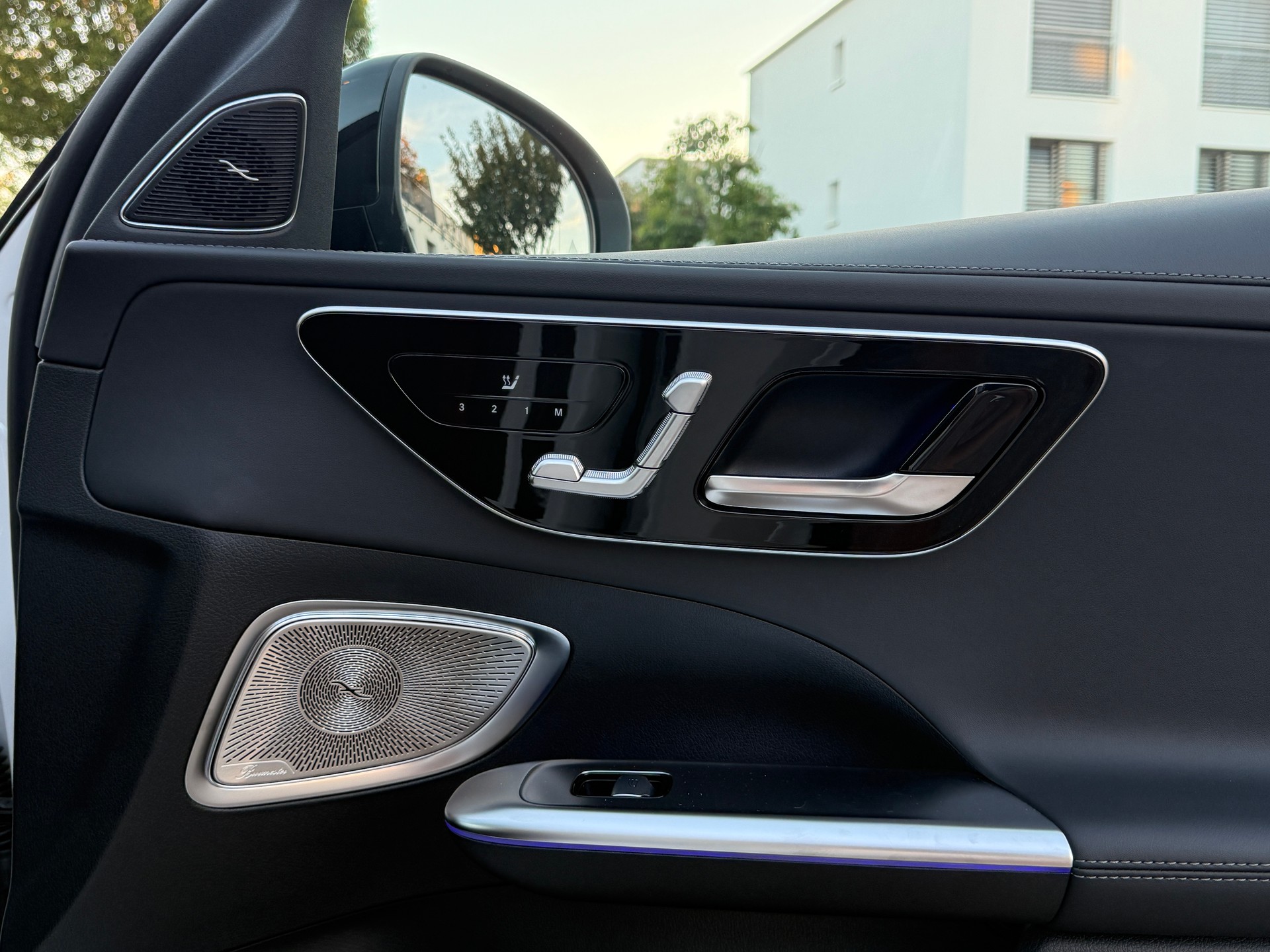 MERCEDES-BENZ C 43 AMG 4 MATIC*AMG DRIVERS PACKAGE*AMG REAL PERFORMANCE SOUND*EL. PANORAMA-GLASSCHIEBEDACH*-image-16