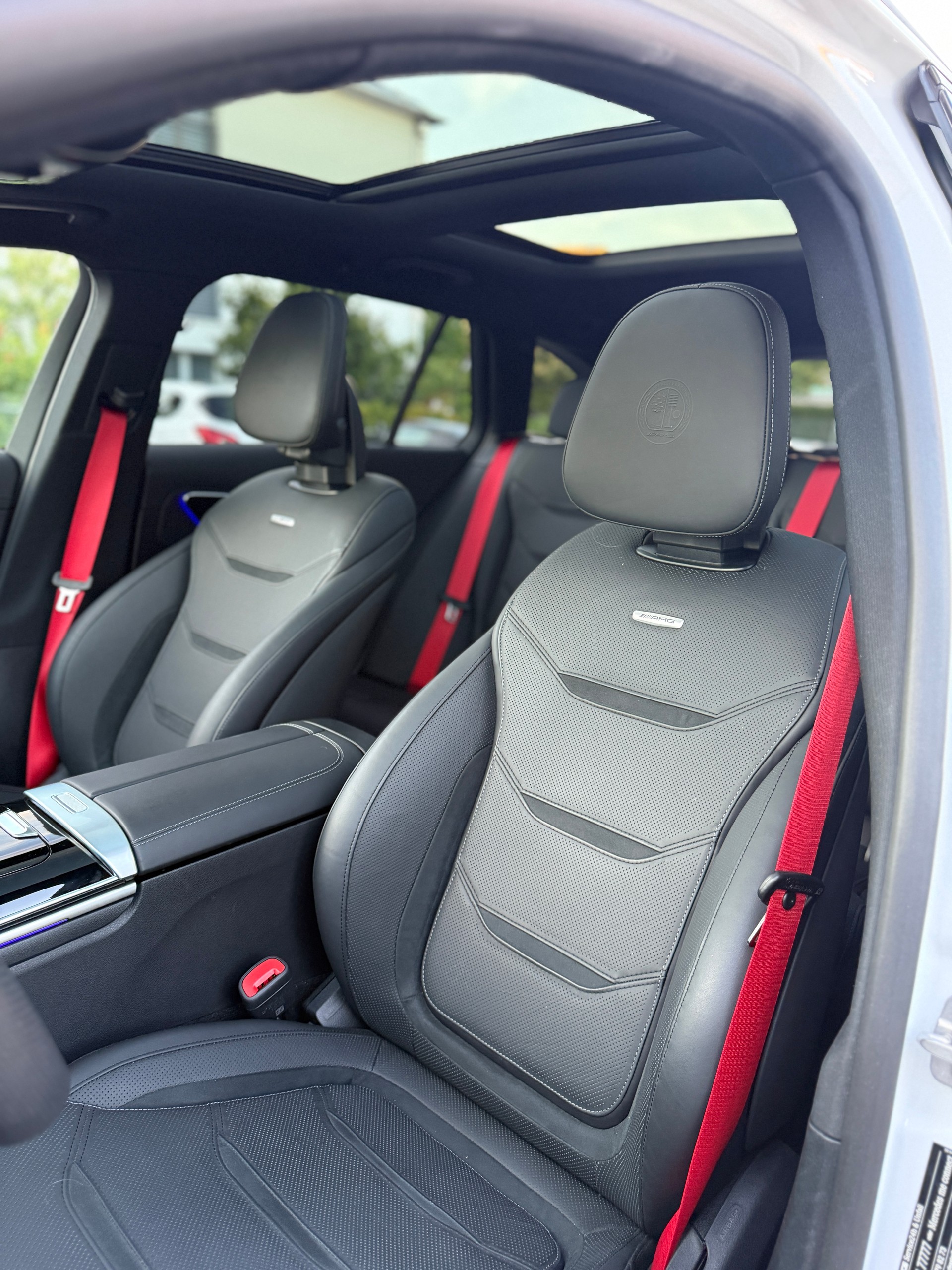 MERCEDES-BENZ C 43 AMG 4 MATIC*AMG DRIVERS PACKAGE*AMG REAL PERFORMANCE SOUND*EL. PANORAMA-GLASSCHIEBEDACH*-image-13