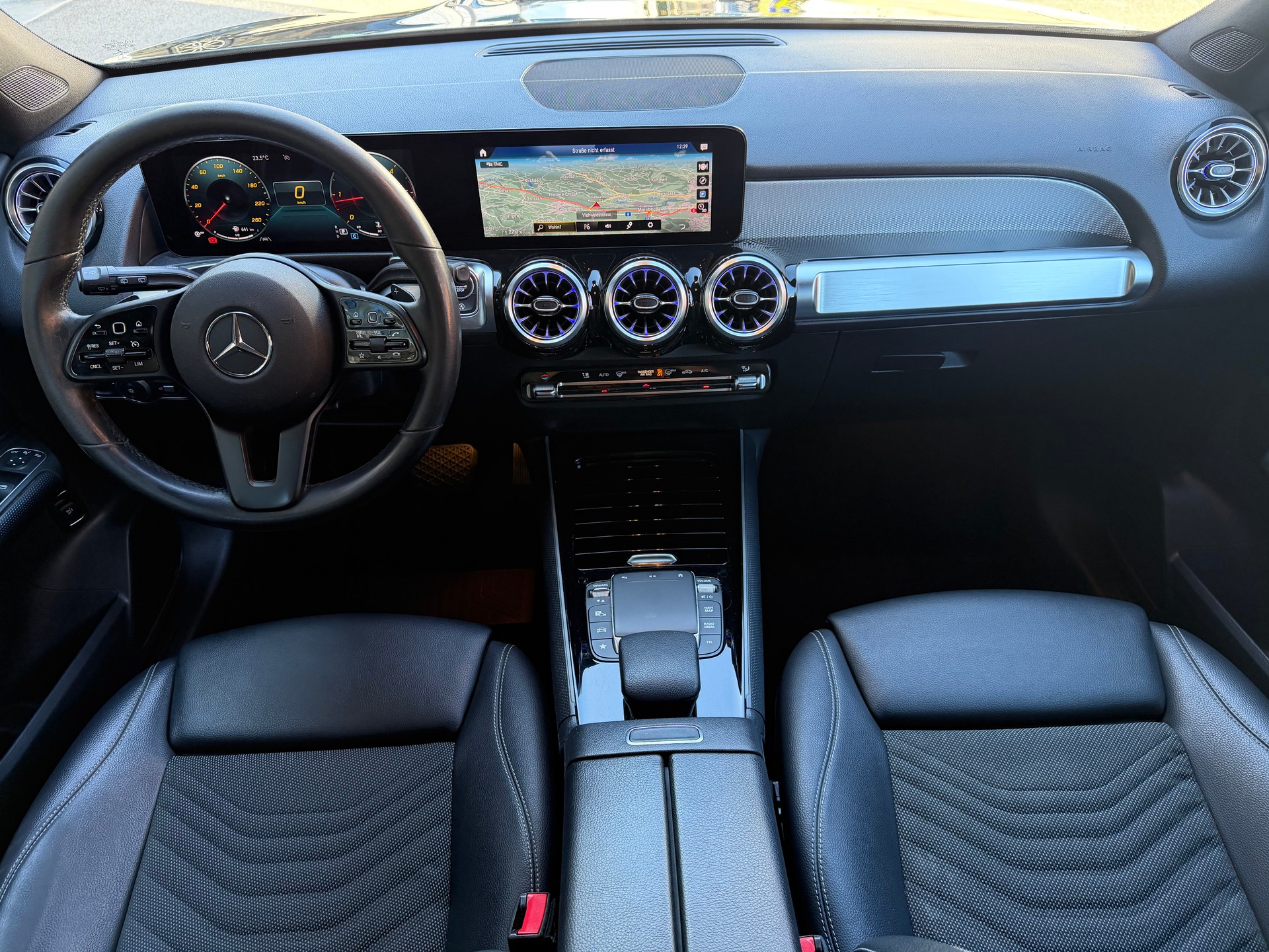 MERCEDES-BENZ GLB 220 d Style 8G-Tronic-image-18