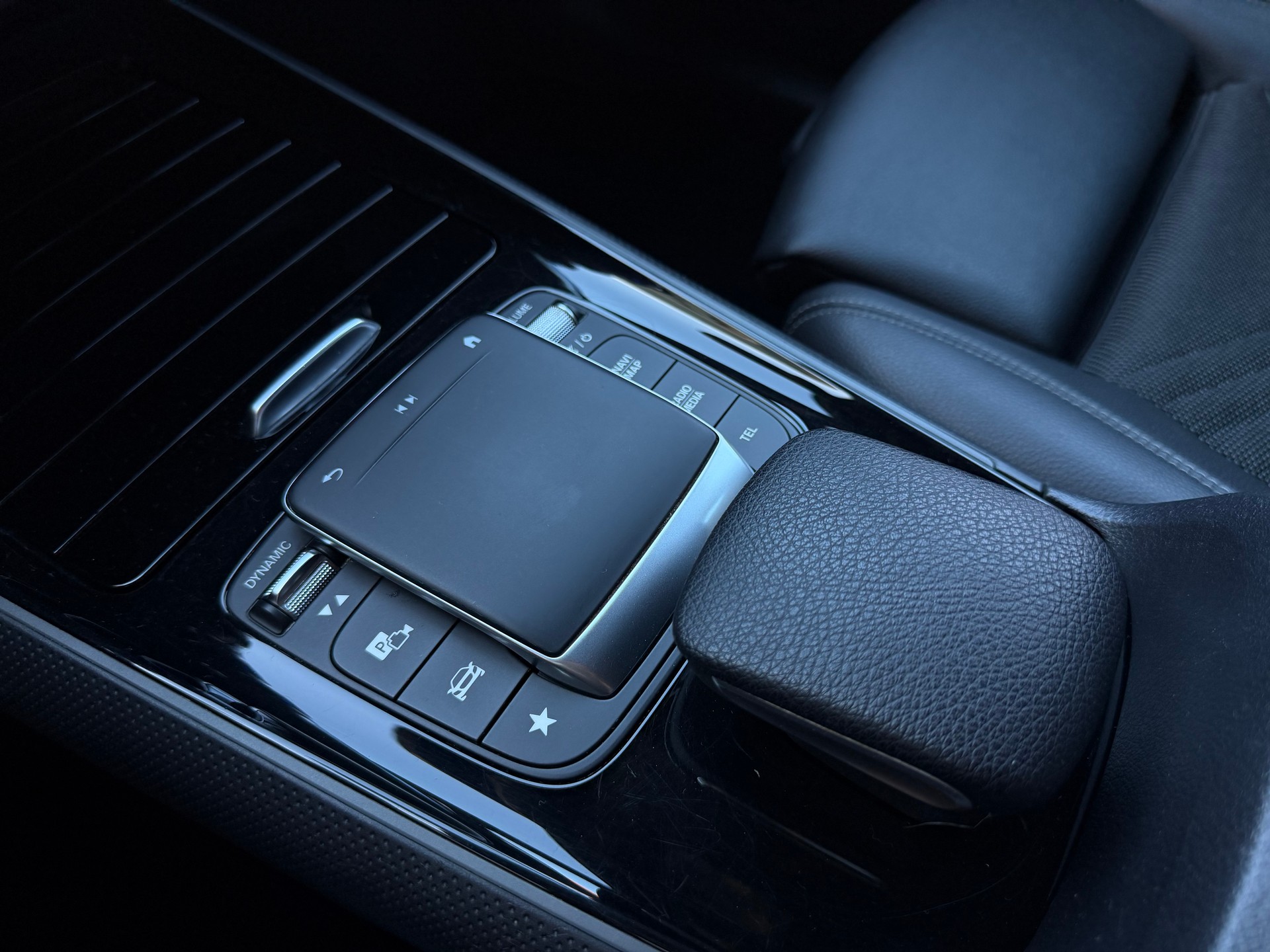 MERCEDES-BENZ GLB 220 d Style 8G-Tronic-image-26