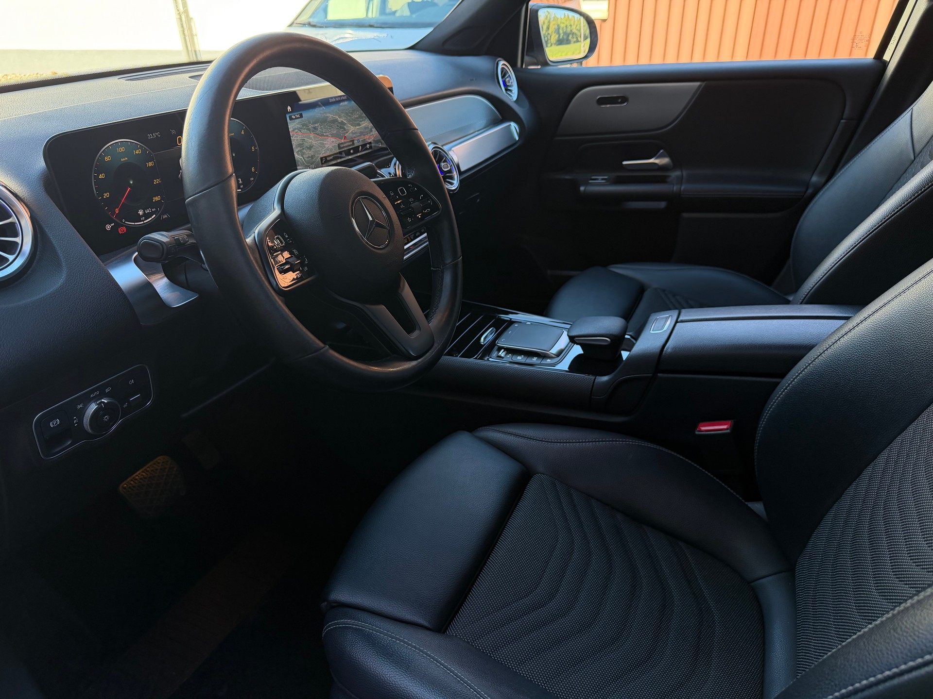 MERCEDES-BENZ GLB 220 d Style 8G-Tronic-image-15