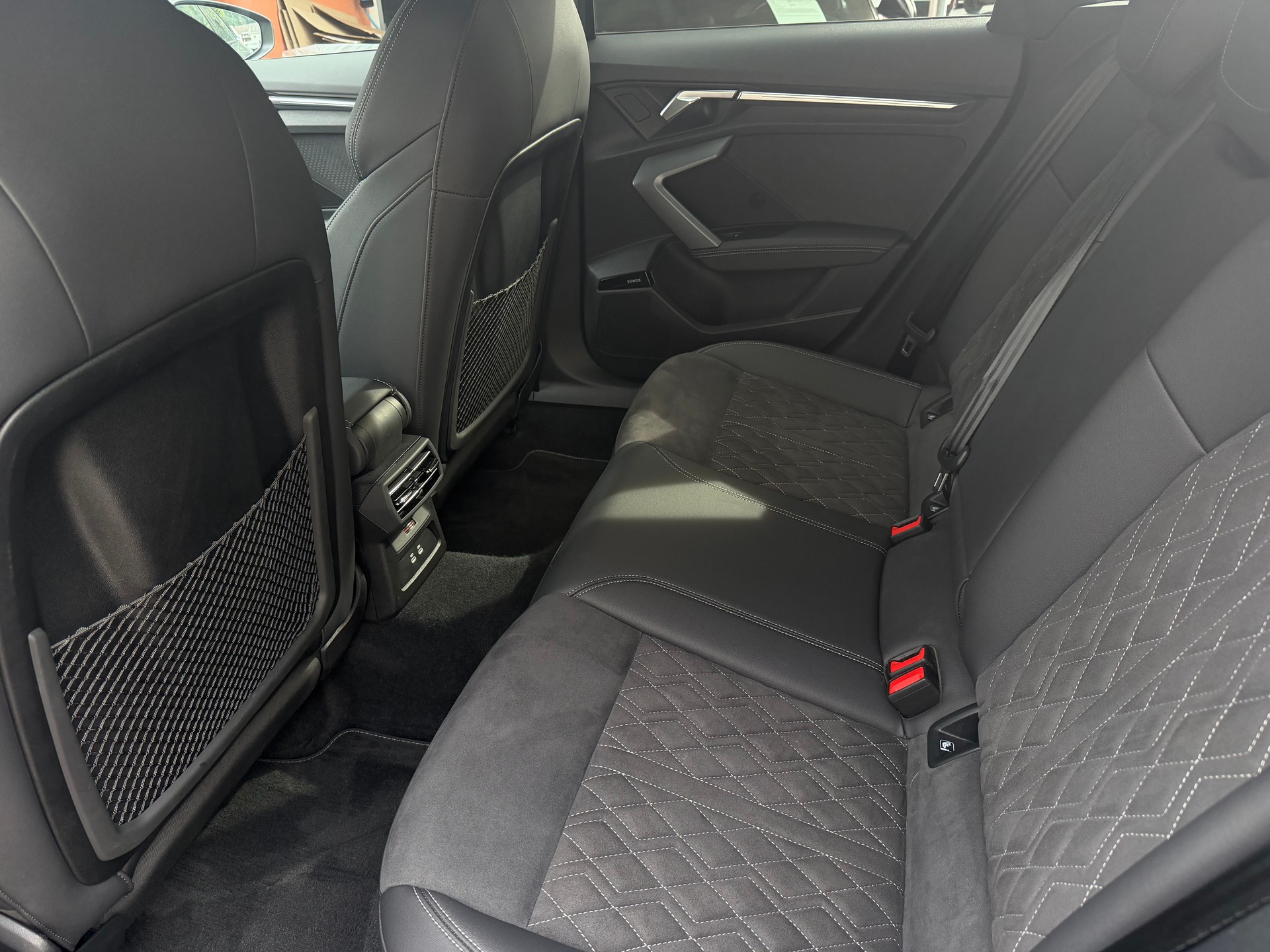 AUDI A3 Sportback 45 TFSI e S line Attraction S-tronic-image-17