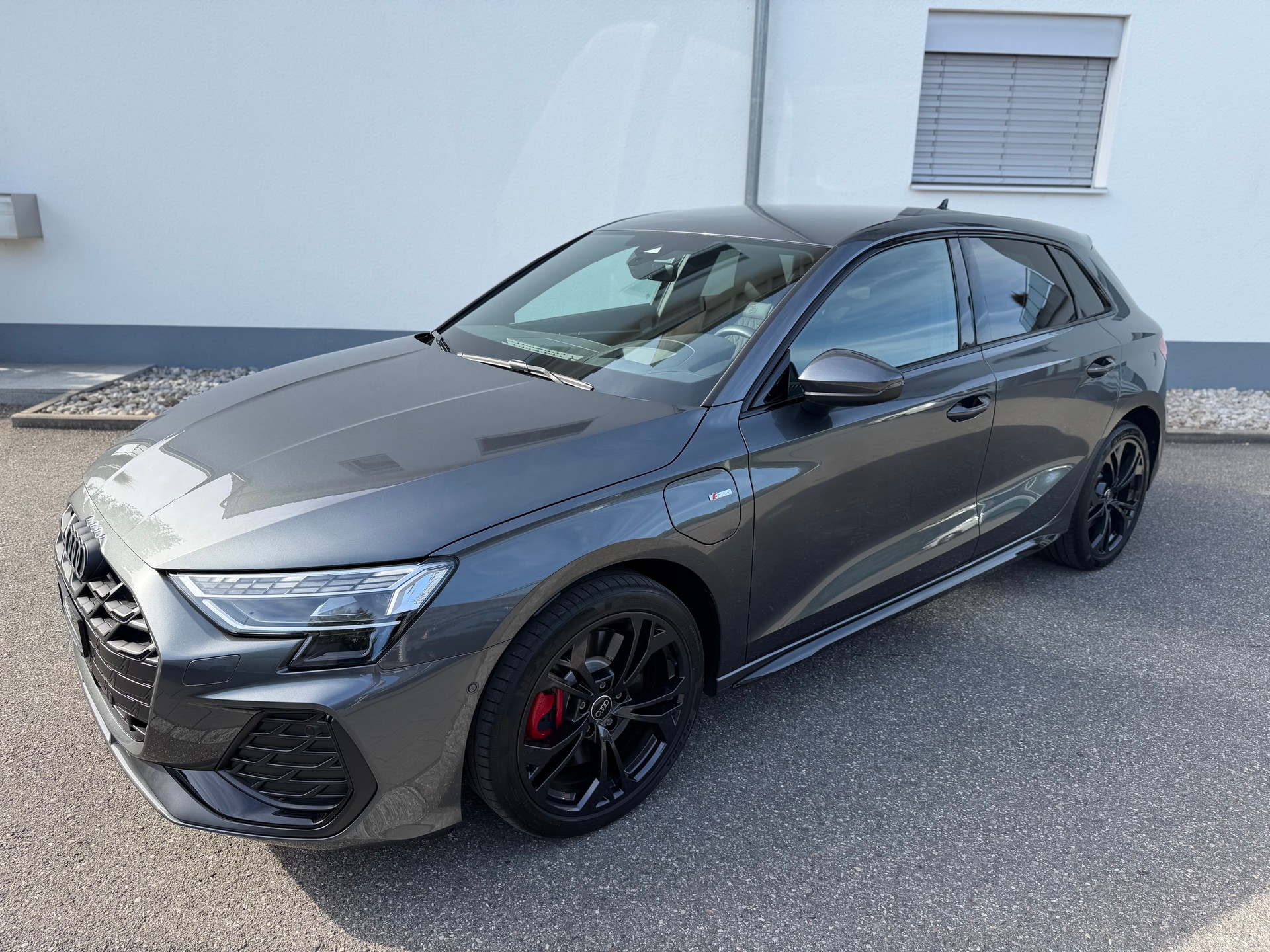 AUDI A3 Sportback 45 TFSI e S line Attraction S-tronic-image-10