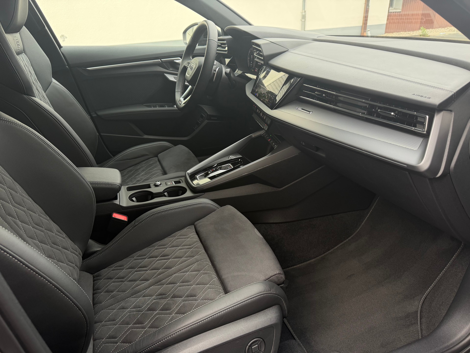 AUDI A3 Sportback 45 TFSI e S line Attraction S-tronic-image-15