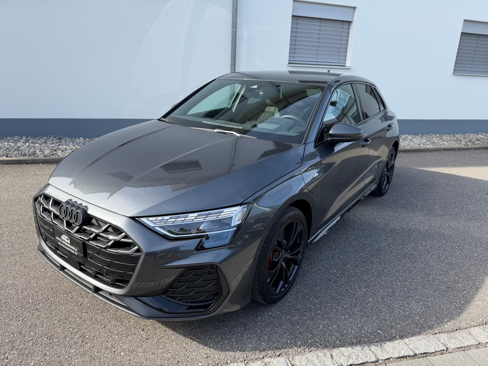AUDI A3 Sportback 45 TFSI e S line Attraction S-tronic-image-9