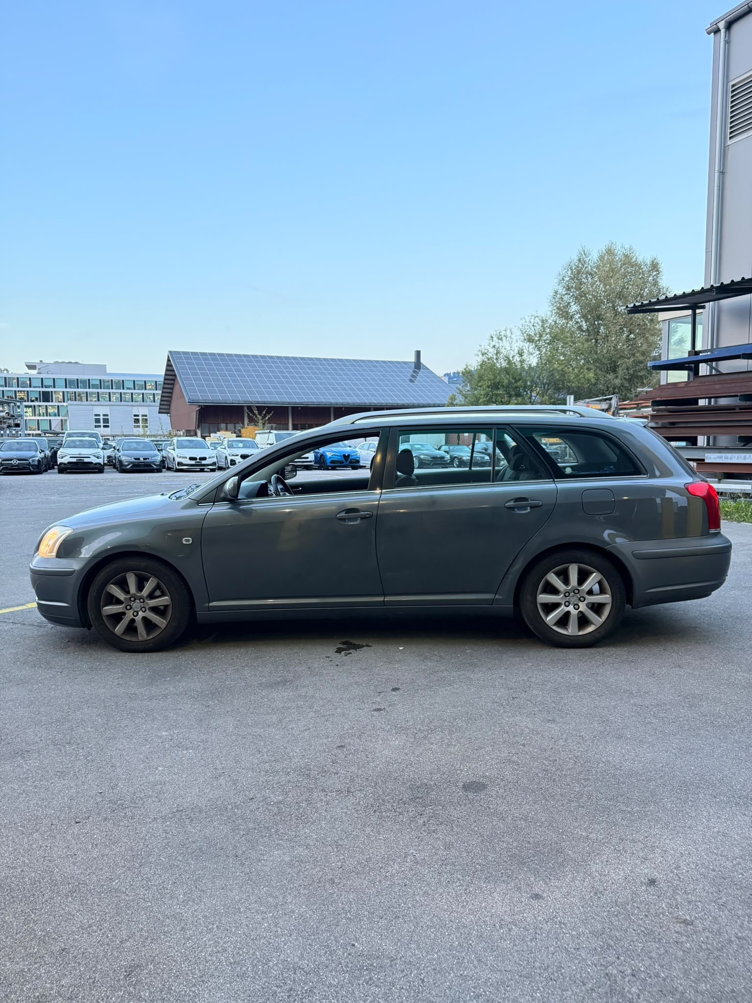 TOYOTA Avensis 2.4 D4 VVT-i Linea Sol Sportswagon T-Step5-image-3