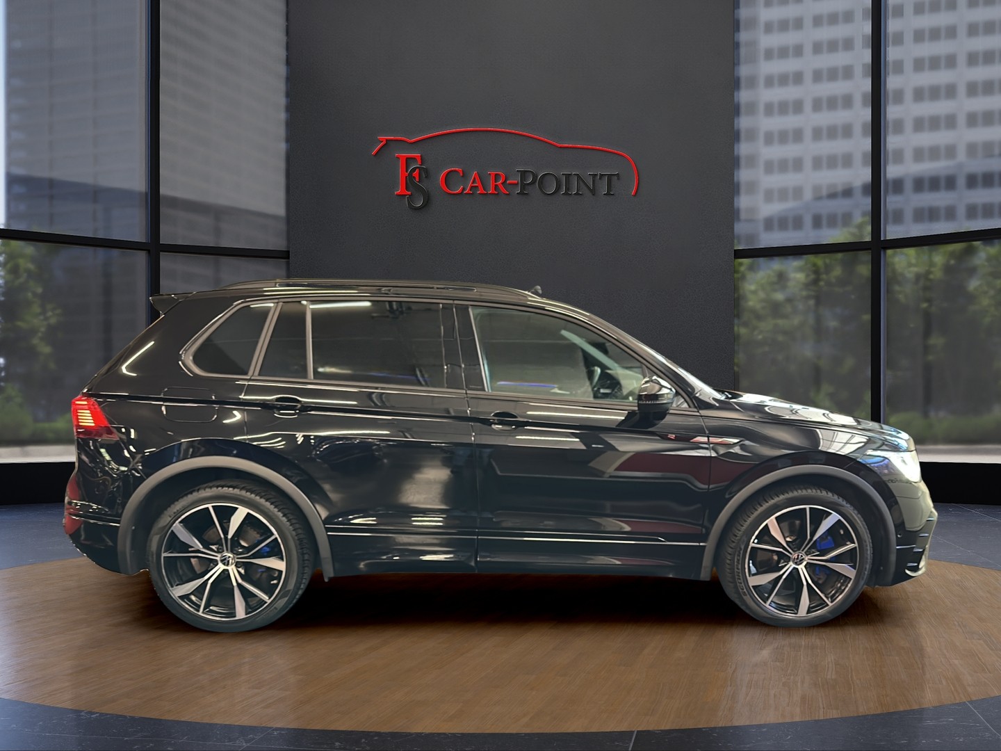 VW Tiguan 2.0TSI R 4Motion DSG-image-7