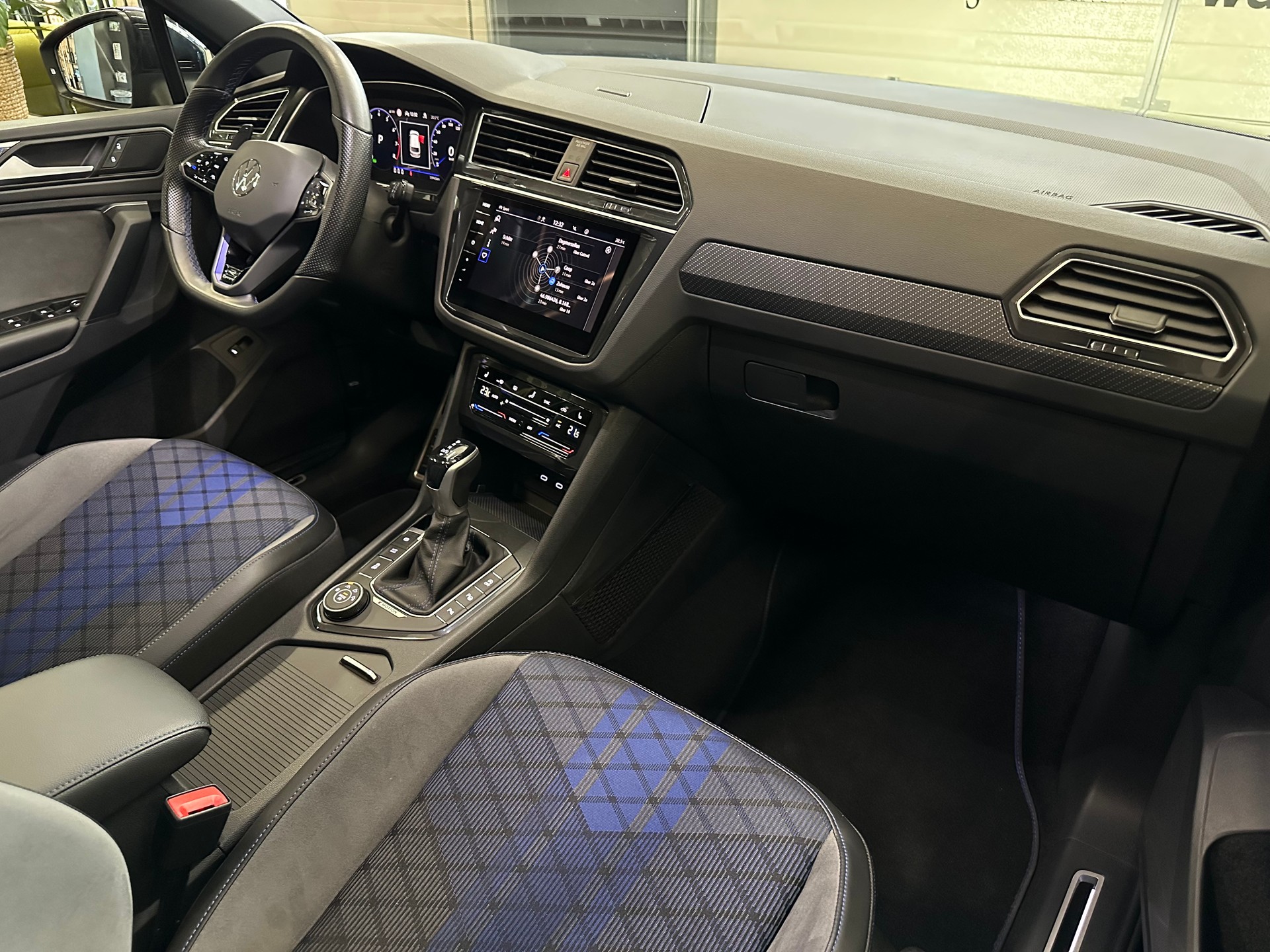 VW Tiguan 2.0TSI R 4Motion DSG-image-11