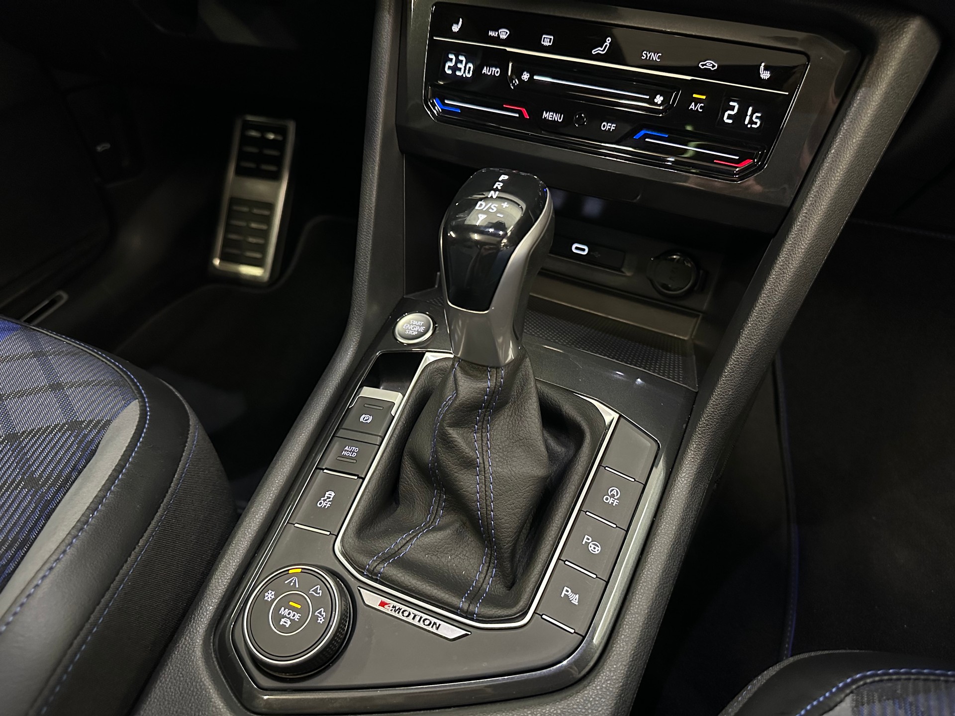 VW Tiguan 2.0TSI R 4Motion DSG-image-14