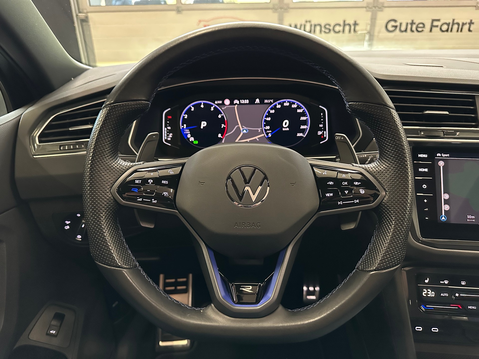 VW Tiguan 2.0TSI R 4Motion DSG-image-19