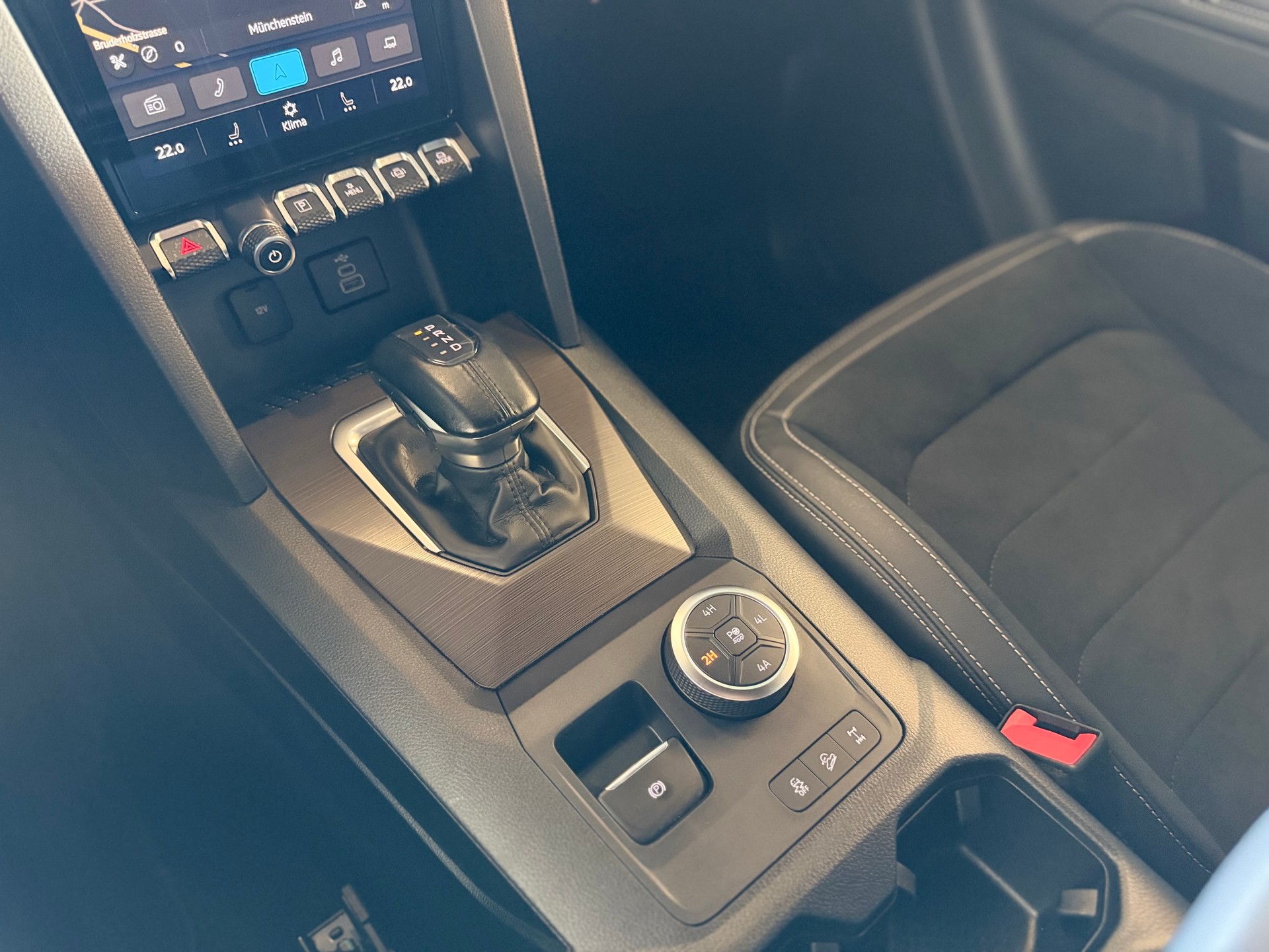 VW Amarok 3.0TDI Style 240 PS 4X4 ( AHK 3500 KG )-image-14