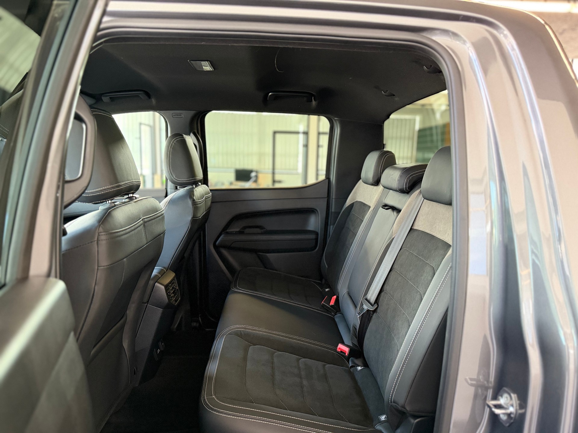 VW Amarok 3.0TDI Style 240 PS 4X4 ( AHK 3500 KG )-image-9