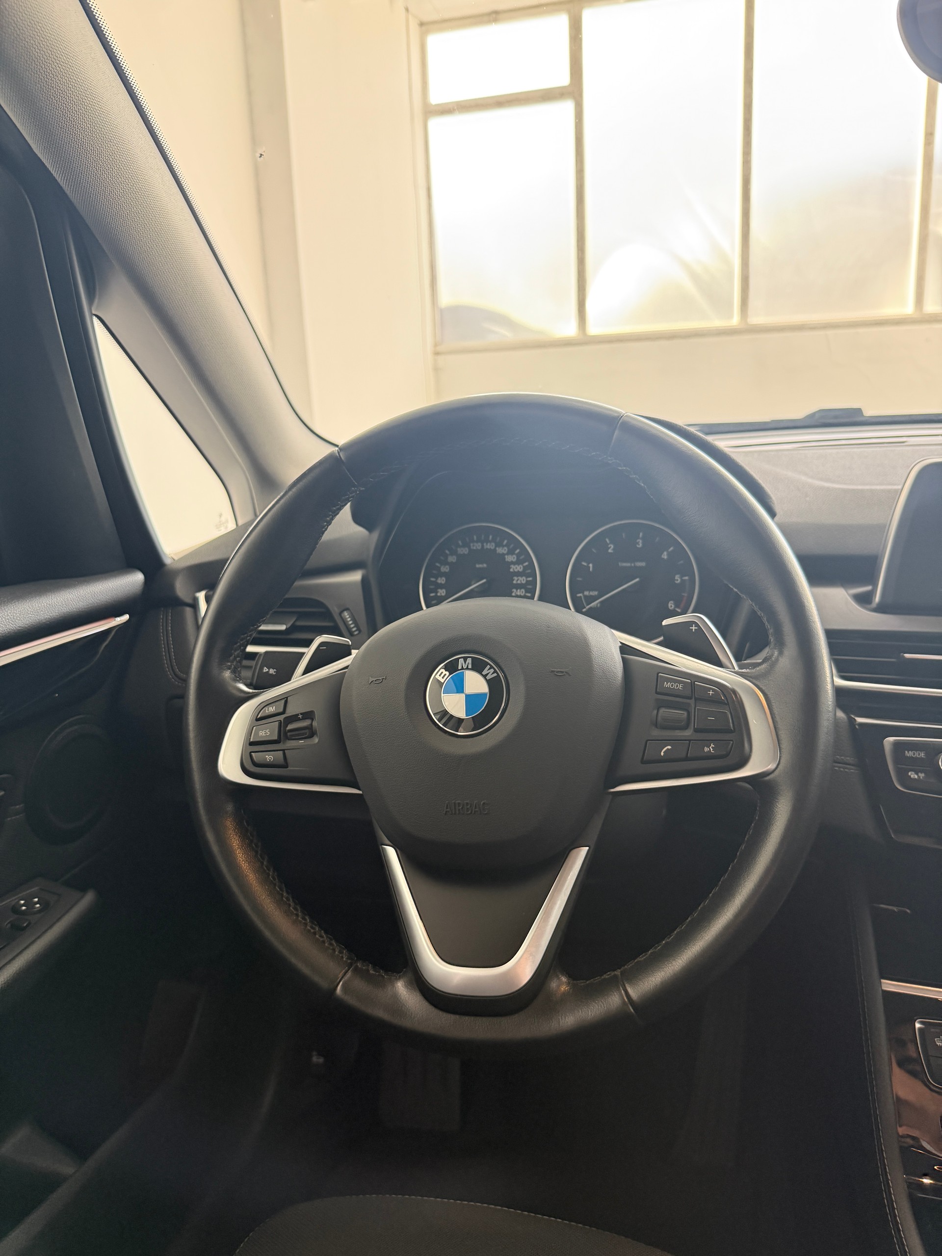 BMW 218d Active Tourer Steptronic-image-9