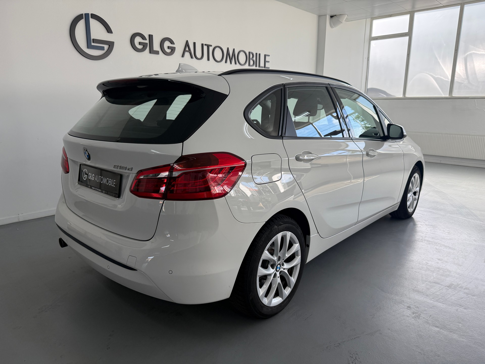 BMW 218d Active Tourer Steptronic-image-3