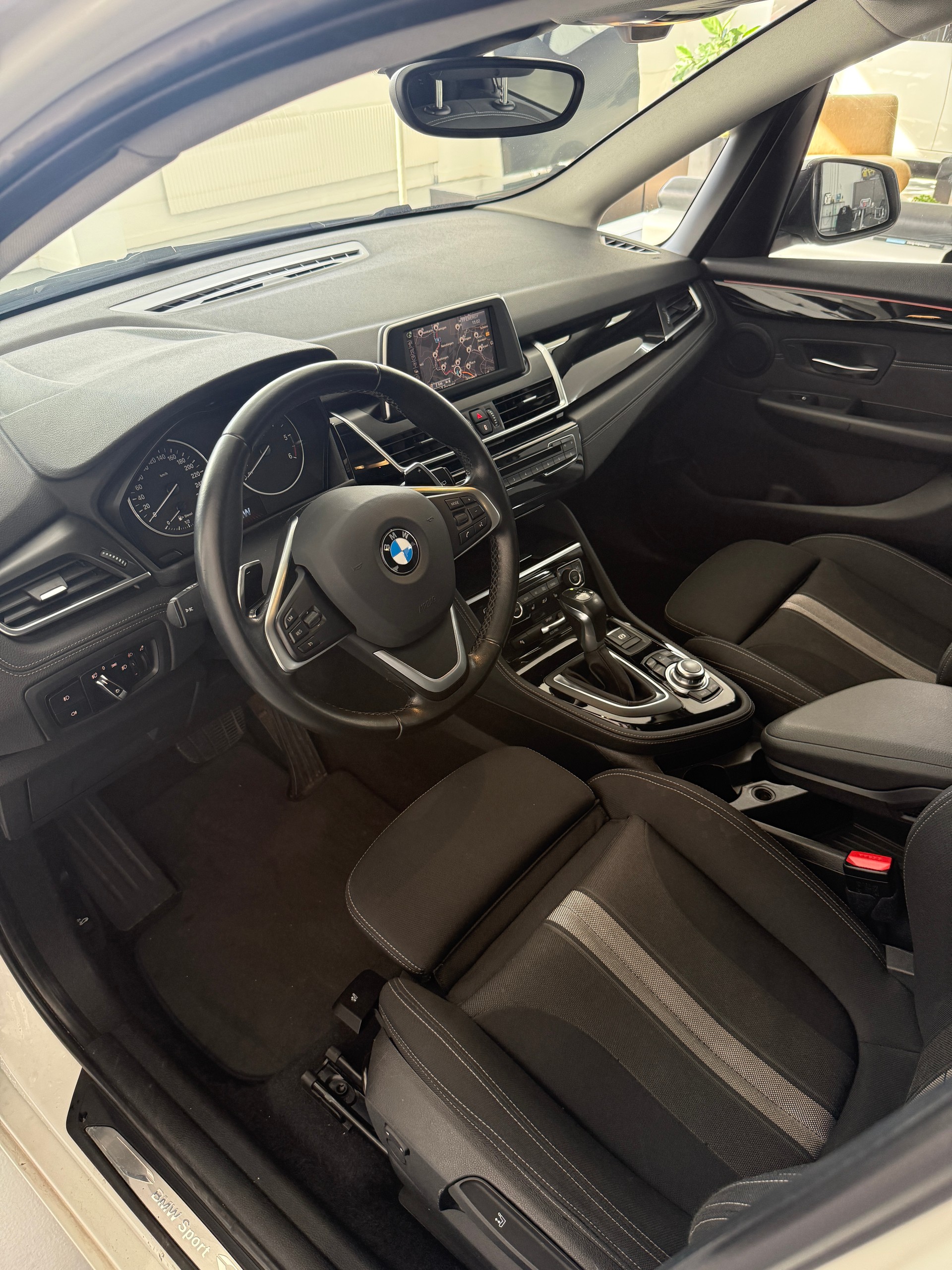 BMW 218d Active Tourer Steptronic-image-6