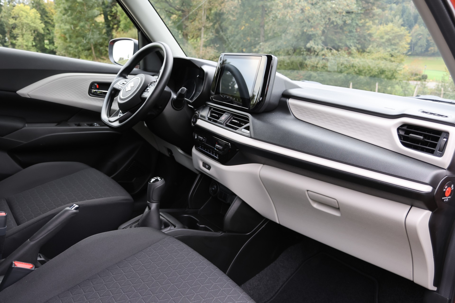 SUZUKI Swift 1.2 Unico Hybrid-image-10