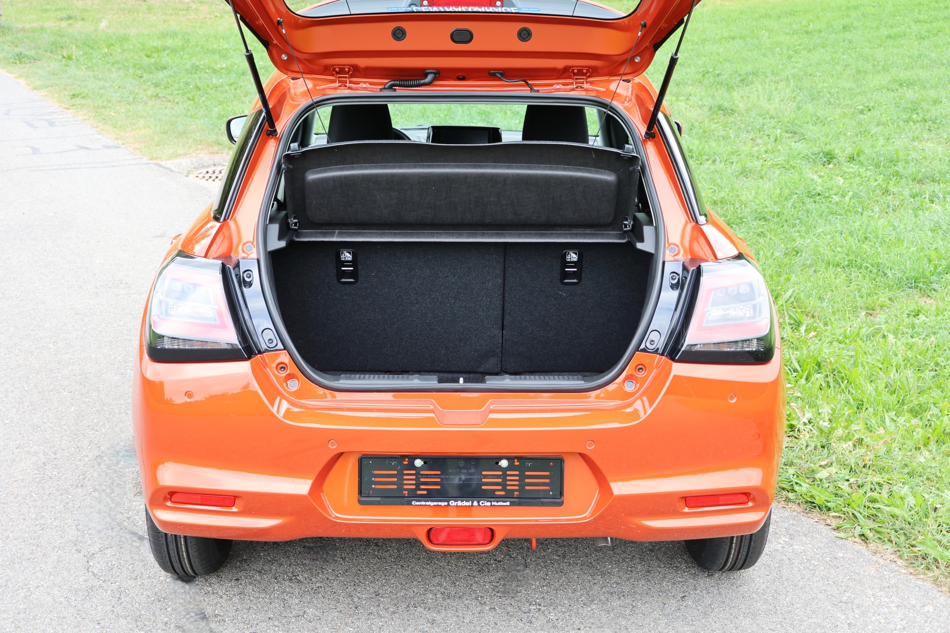 SUZUKI Swift 1.2 Unico Hybrid-image-12