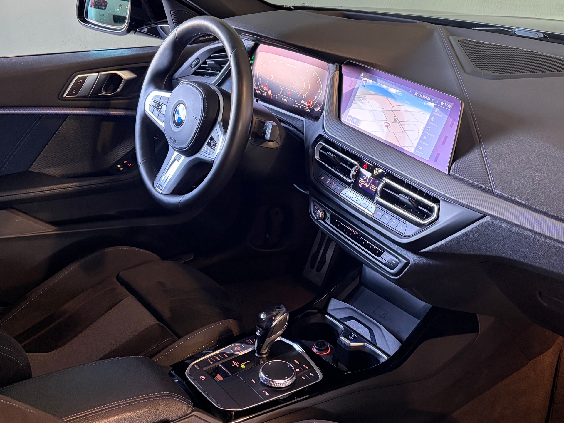 BMW M135i xDrive Steptronic *CH-Fahrzeug*Abstandsregeltempomat*19Zoll*Ab MFK*-image-15